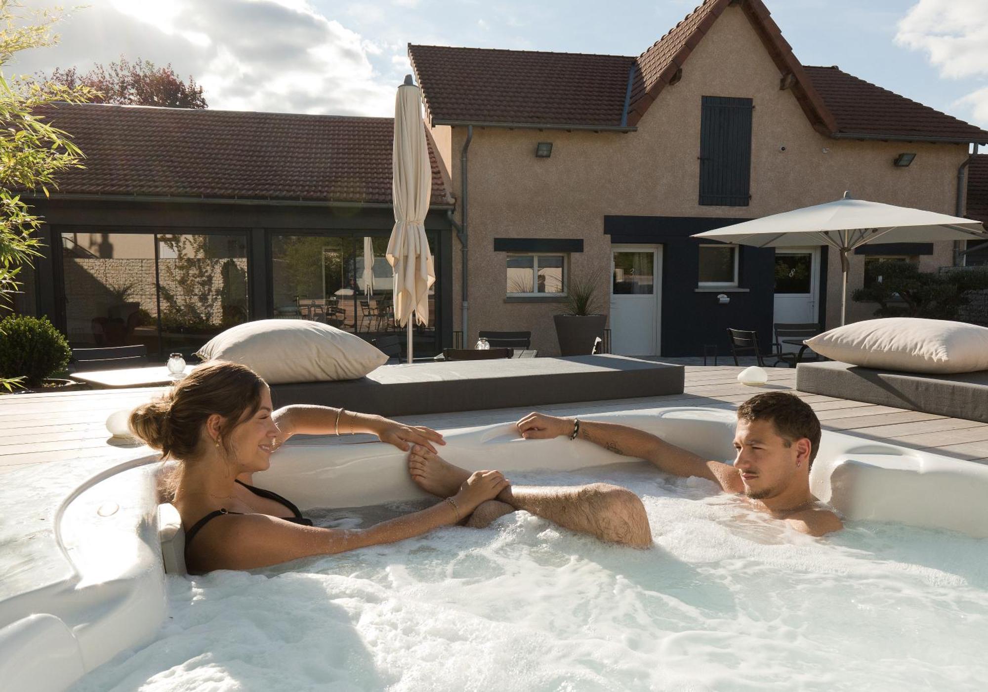 Hotel De France Montmarault Eksteriør bilde